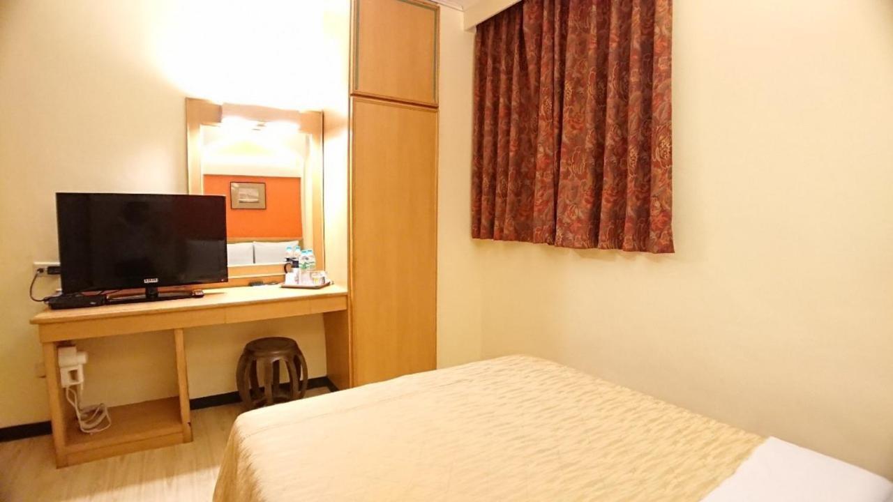 Yes Hotel Città di Chiayi Esterno foto