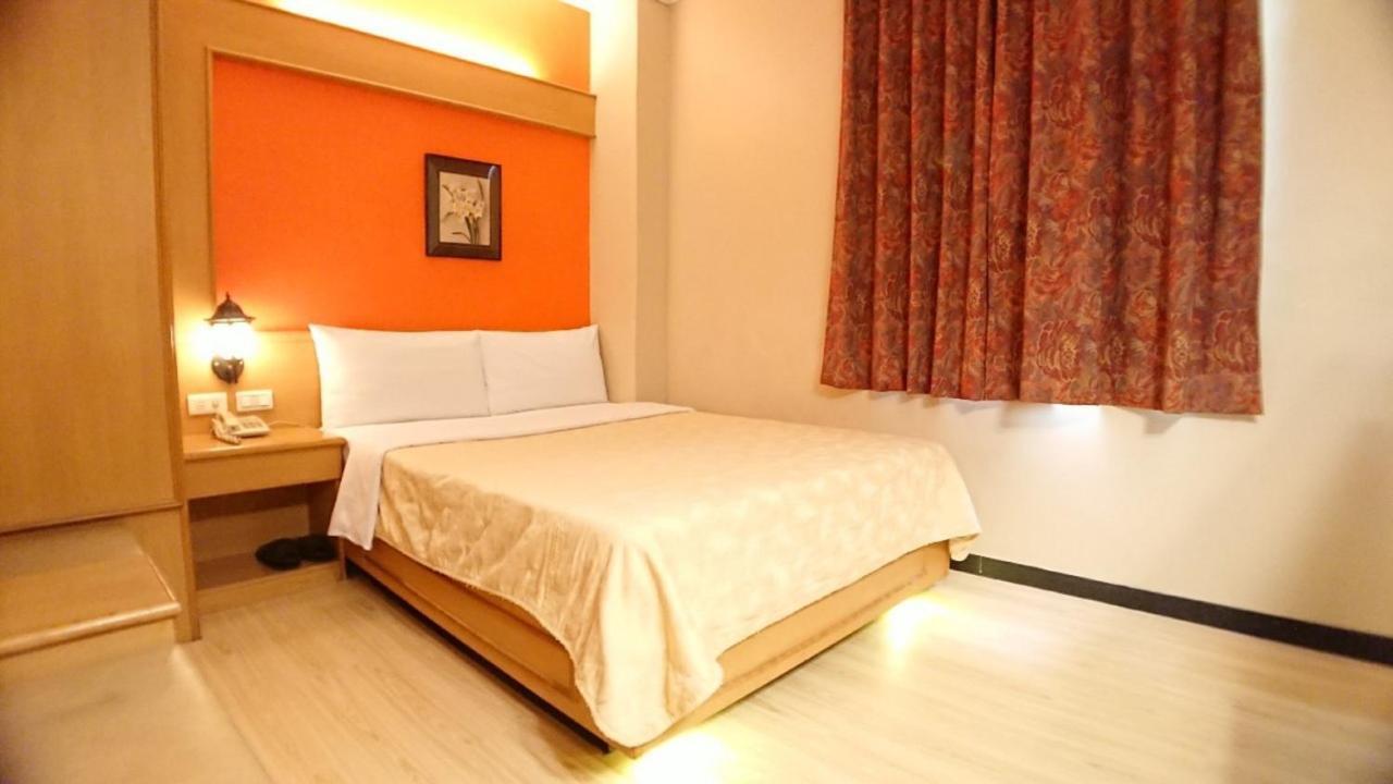 Yes Hotel Città di Chiayi Esterno foto