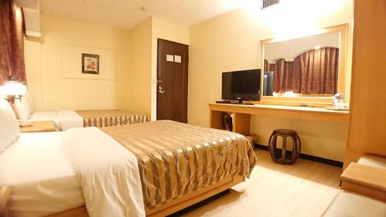 Yes Hotel Città di Chiayi Esterno foto