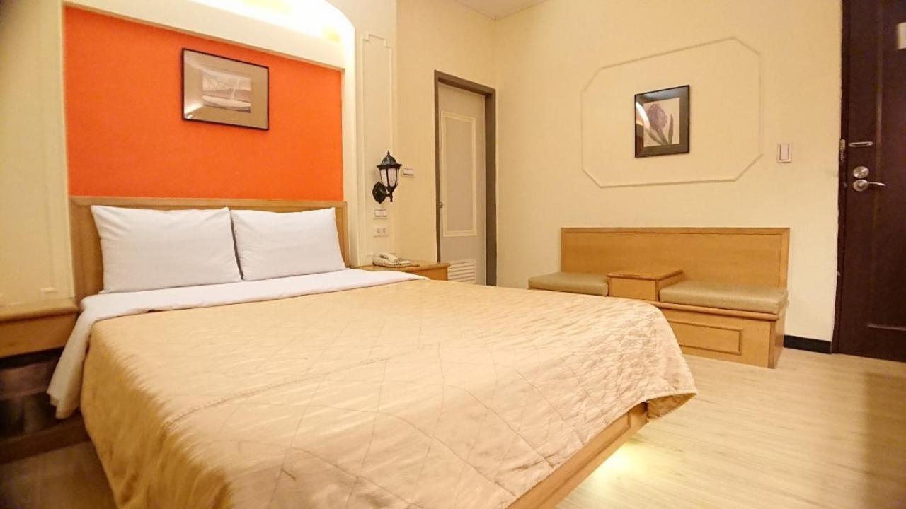 Yes Hotel Città di Chiayi Esterno foto
