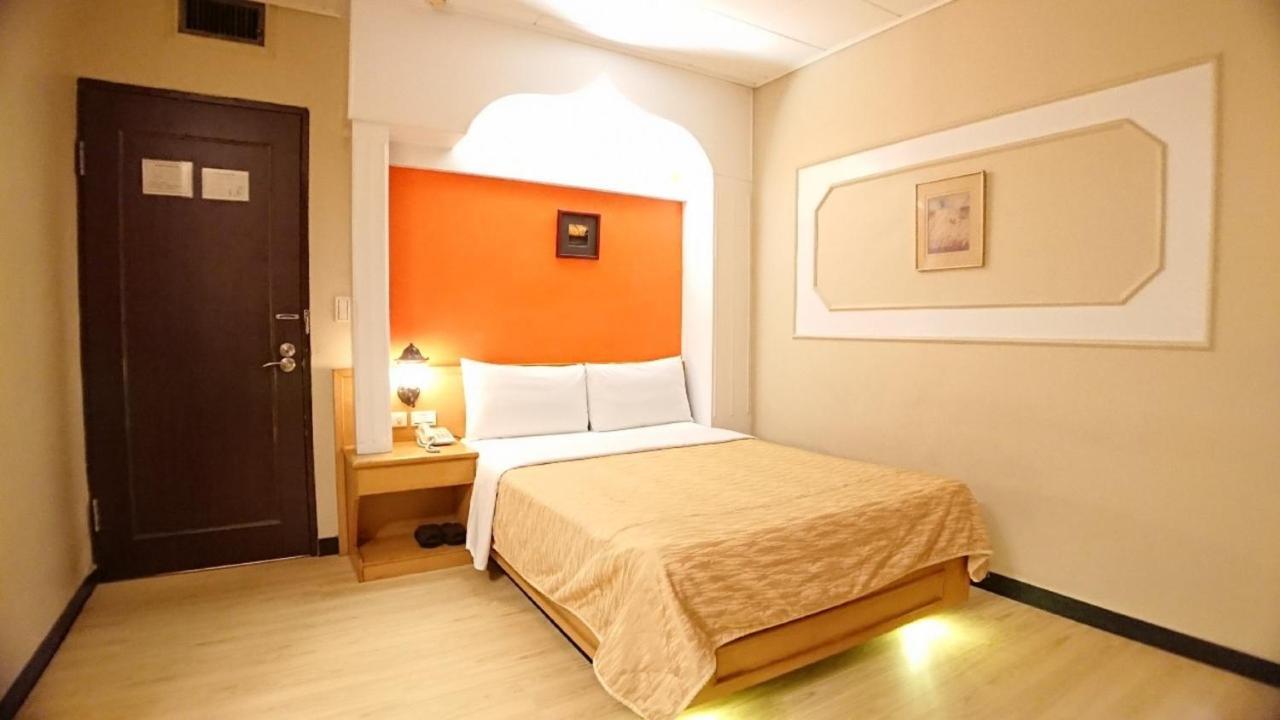 Yes Hotel Città di Chiayi Esterno foto