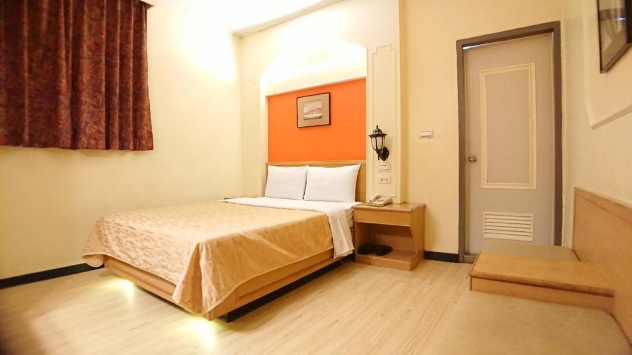 Yes Hotel Città di Chiayi Esterno foto