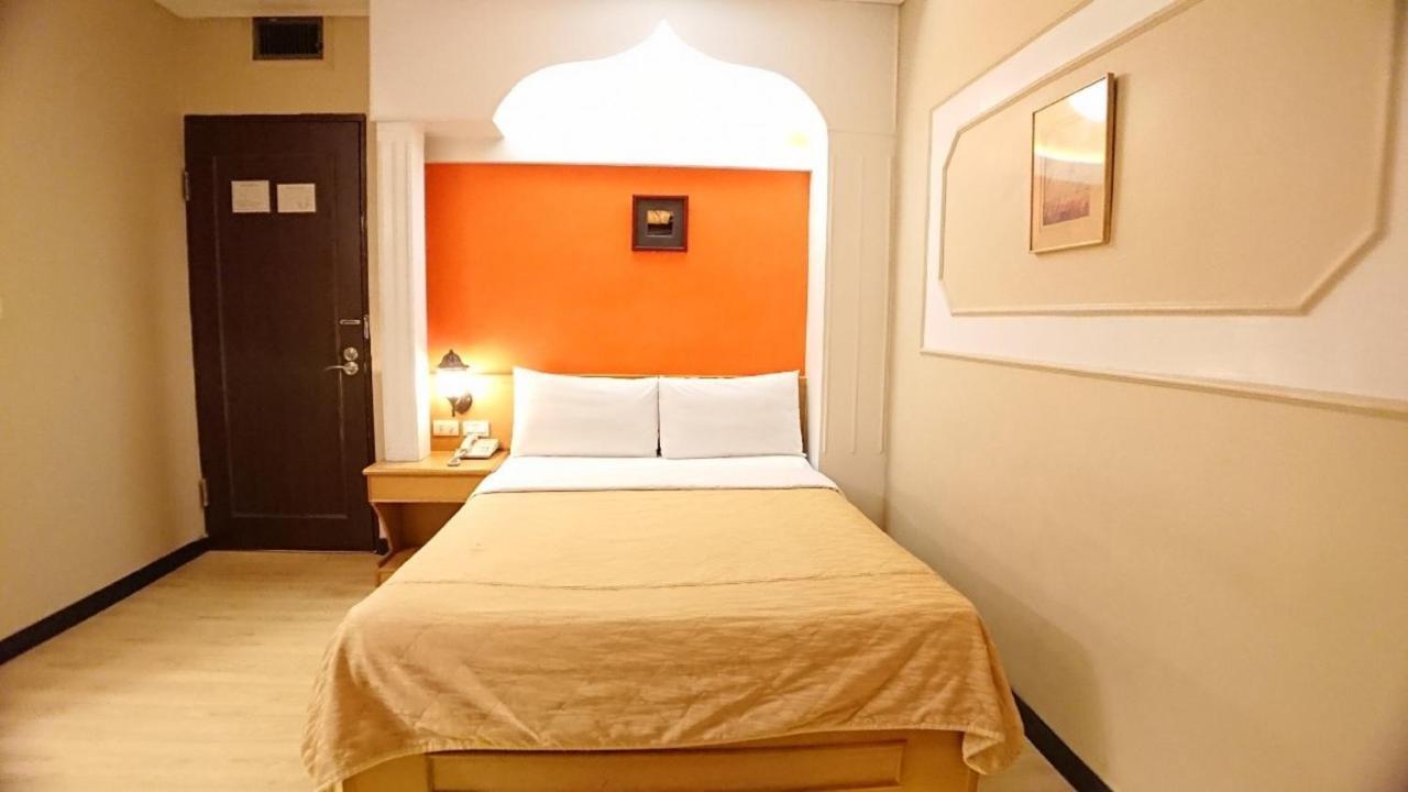 Yes Hotel Città di Chiayi Esterno foto